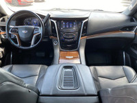 CLEAN CARFAX ONE OWNER, Heated and Cooled Front Seats, 20 Alloys, Full Feature Front Buckets, Power... (image 9)