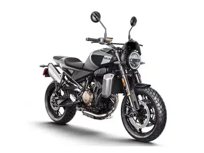 2025 Husqvarna SVARTPILEN 801 37.21$/semaine (120 mois @ 7.99% + tx) Inclus tout les frais. Taxes et...