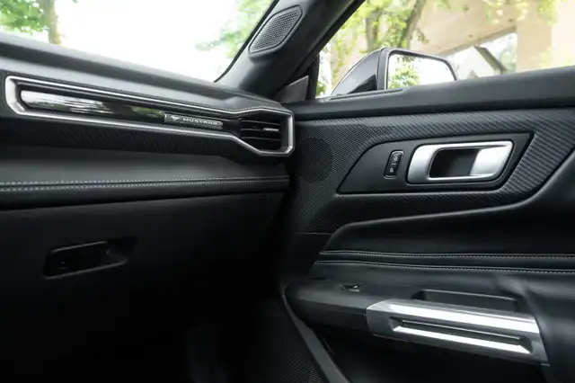 2024 Ford Mustang EcoBoost Premium in Cars & Trucks in Mississauga / Peel Region - Image 16