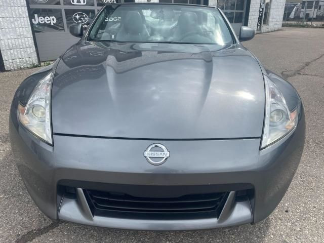 2011 Nissan 370Z AUTO! TOURING! ROADSTER! CLEAN CARFAX! in Cars & Trucks in Guelph - Image 3
