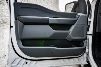 This 2021 Ford F-150 is for sale today. This Crew Cab 4X4 pickup has 110,911 kms. It's white in colo... (image 7)