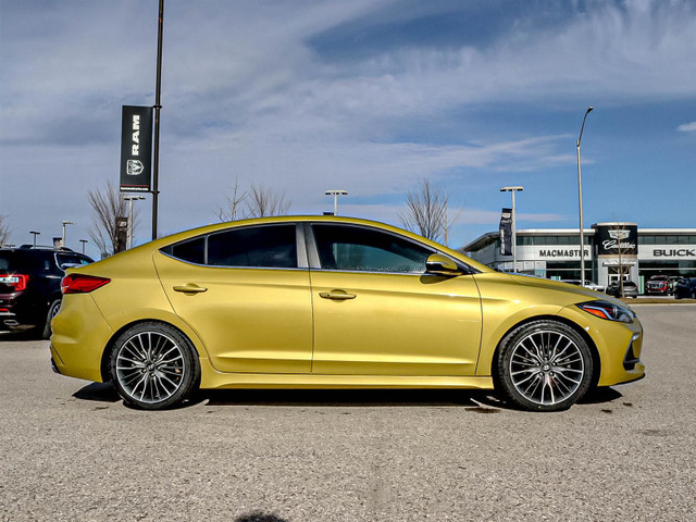 2018 Hyundai Elantra Sunroof | Carplay | Back-up Camera | Hea... in Cars & Trucks in London - Image 3