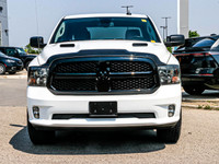 Diamond Black Crystal Pearlcoat 2022 Ram 1500 Classic 8-Speed Automatic HEMI 5.7L V8 VVTAll vehicle... (image 1)