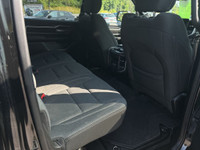 No reported accidents. Night Edition, Nicely equipped to spray bedliner, tonneau cover, bucket seats... (image 9)