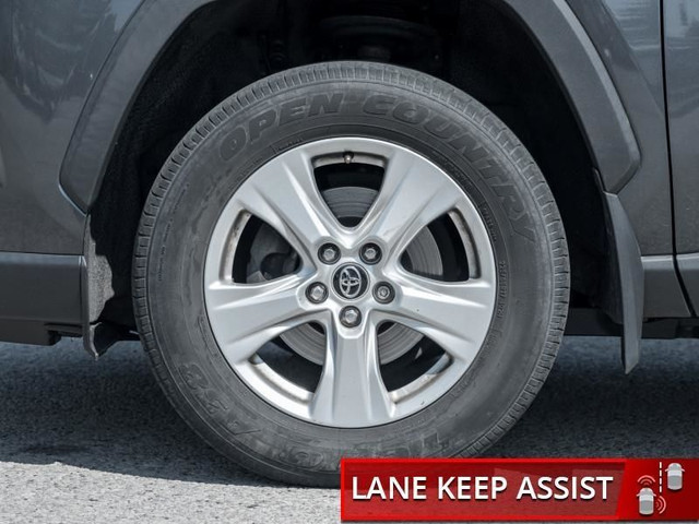 2020 Toyota RAV4 XLE in Cars & Trucks in Markham / York Region - Image 4