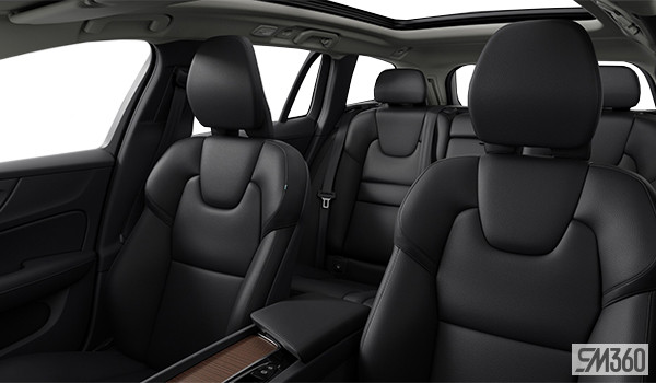 2025 Volvo V60 Cross Country B5 AWD Core in Cars & Trucks in Edmonton - Image 4