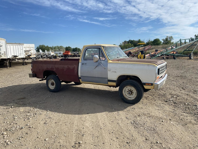 1981 Dodge D250 in Cars & Trucks in Edmonton - Image 2