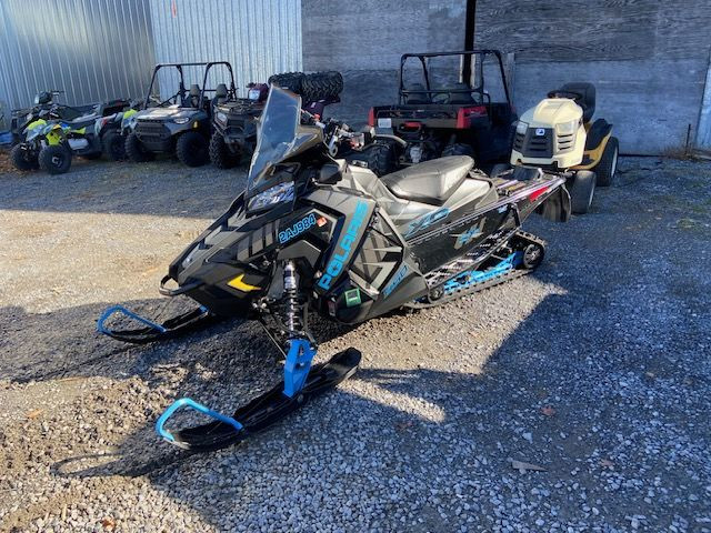 2020 Polaris Industries indy xc 850 129 Black blue in Snowmobiles in Ottawa