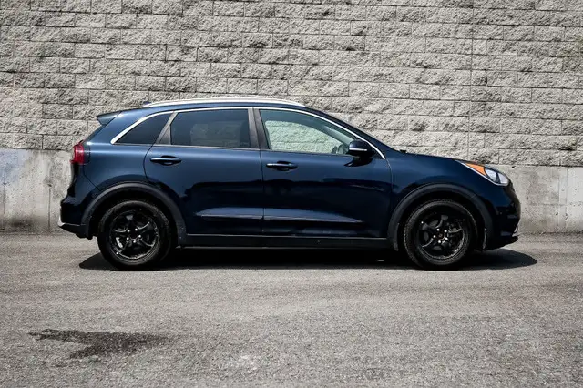 2019 Kia Niro EX Premium • HEATED SEATS • WIRELESS CHARGING in Cars & Trucks in Kingston - Image 3