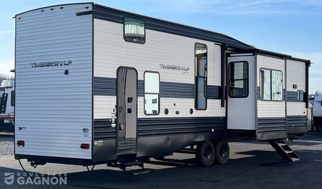 2023 Timberwolf 39 SR Roulotte de parc in Travel Trailers & Campers in Laval / North Shore - Image 3
