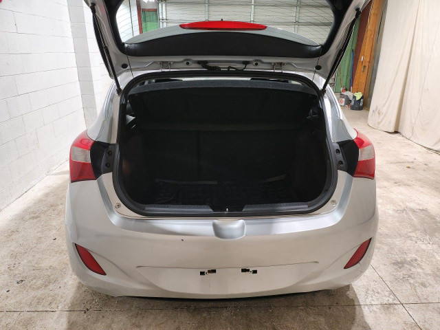 2014 Hyundai Elantra GT in Cars & Trucks in Windsor Region - Image 4
