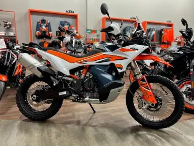 THE 2024 KTM 890 ADVENTURE IN STOCK AND COMES WITH A 4 YEAR WARRANTY! BUY NOW AND SAVE $2,300 OFF MS...
