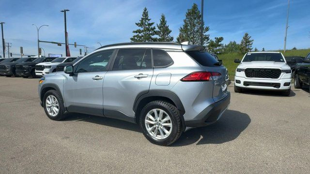 2022 Toyota Corolla Cross LE | One Owner | Heated Seats | in Cars & Trucks in Edmonton - Image 3