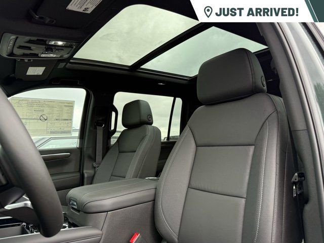 2025 Chevrolet Suburban Z71 4WD | Heated Seats & Steering in Cars & Trucks in Strathcona County - Image 4