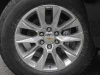 SUBURBAN PREMIER 4WD Engine: 5.3L 8cyl. L/100Km City: 17.1 L/100Km Hwy: 12.6 Safety Equipment Rappel... (image 7)