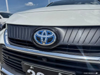 Experience refined efficiency and advanced technology in the 2022 Toyota Venza Limited. Powered by a... (image 7)