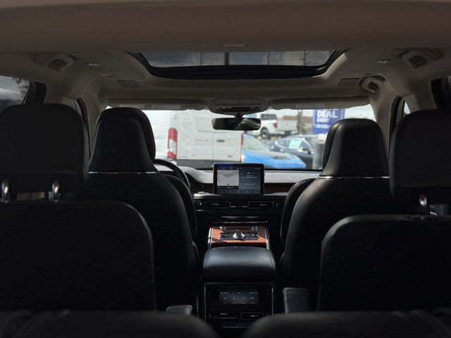2020 Lincoln Aviator in Cars & Trucks in Calgary - Image 4
