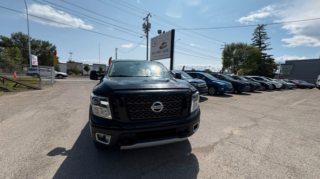 2017 Nissan Titan 4WD Crew Cab S in Cars & Trucks in Calgary - Image 2