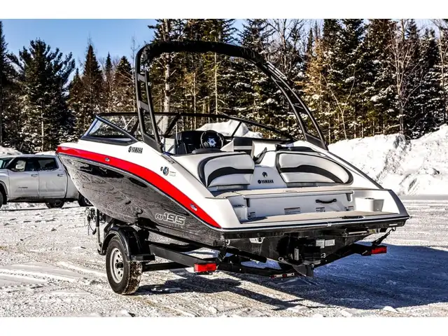 2025 Yamaha AR 195 in Powerboats & Motorboats in Québec City - Image 10