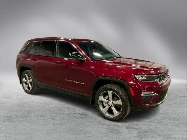  2022 Jeep Grand Cherokee Limited in Cars & Trucks in Edmonton - Image 2
