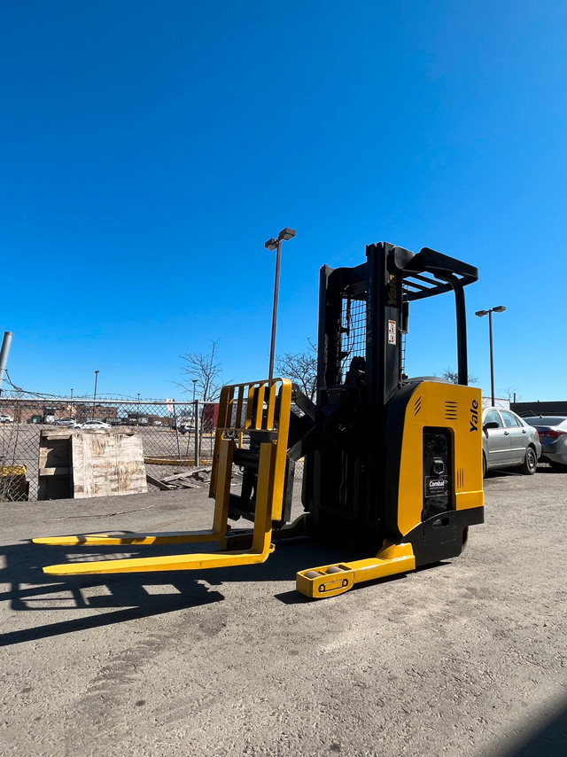 Yale Reach Forklift 3500lbs cap Certified charger NEW BATTERY in Heavy Equipment in Mississauga / Peel Region - Image 4
