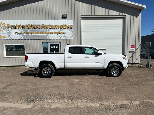 2019 Toyota Tacoma SR5 4WD DoubleCab Heated Seats! - Rear View C in Cars & Trucks in Saskatoon - Image 3