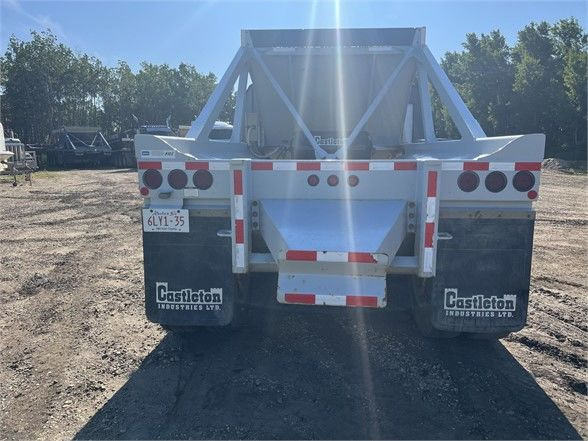 2018 Castleton Cross Clam Located near Grande Prairie AB in Heavy Trucks in Calgary - Image 3