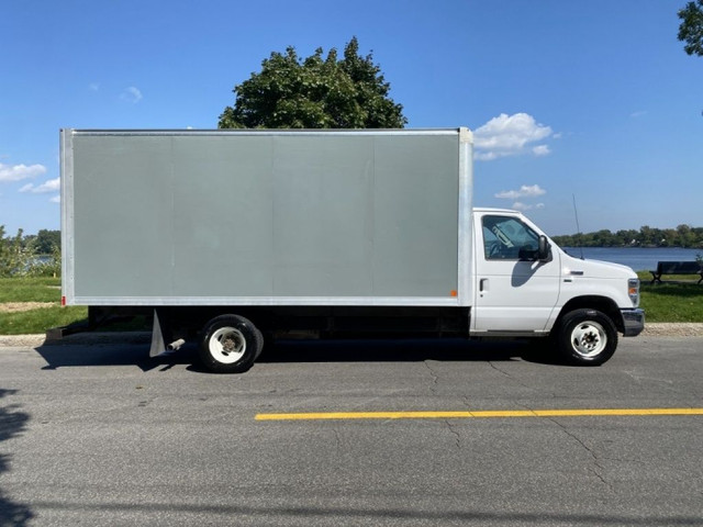 2019 Ford E-450 in Cars & Trucks in City of Montréal - Image 4