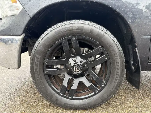 2015 Ram 1500 RAMBOX | 20 INCH FUEL WHEELS | LED LIGHT BAR | TOW in Cars & Trucks in Edmonton - Image 30