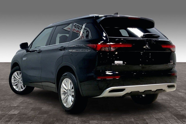 2025 Mitsubishi Outlander Phev SE S-AWC in Cars & Trucks in Edmonton - Image 3