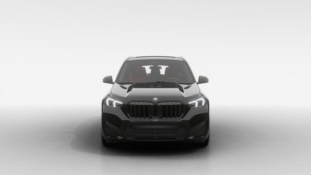 2025 BMW X1 xDrive28i | M Sport | Noir Saphir métallisé in Cars & Trucks in City of Montréal - Image 3