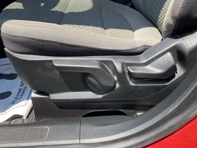 2021 Ford Escape SE in Cars & Trucks in Hamilton - Image 14
