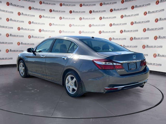 2017 Honda Accord Sedan EX-L / Bluetooth / Sunroof / Bluetooth in Cars & Trucks in Calgary - Image 4