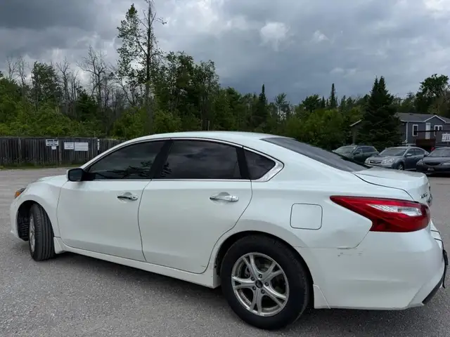 2017 NISSAN ALTIMA 2.5 | REV CAM | GAS SAVER dans Autos et camions dans Barrie - Image 4