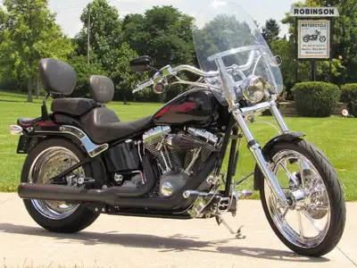 With well Over $12,000 in Extras and Customizing this 2006 Softail Looks and Rides Incredible! It ha...