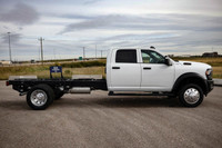This Ram 5500 Chassis has a powerful Regular Unleaded V-8 6.4 L/392 engine powering this Automatic t... (image 4)