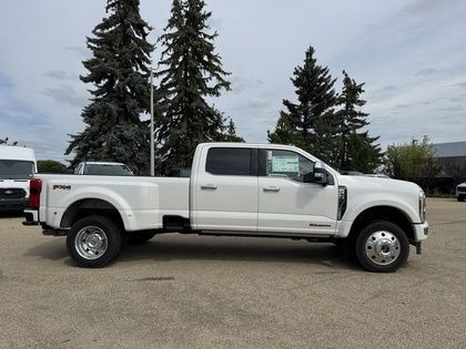 2025 Ford F-450 SUPER DUTY PLATINUM PLUS DRW w/FX4 OFF-RAOD PKG in Cars & Trucks in Edmonton - Image 2