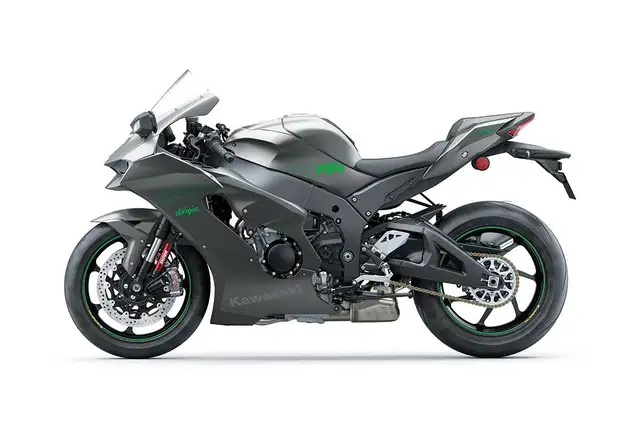 2025 KAWASAKI NINJA ZX-10RR in Sport Touring in Laval / North Shore - Image 4