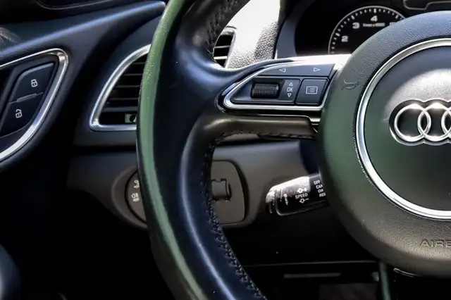 2018 Audi Q3 2.0 TFSI quattro Technik • SUNROOF • BOSE AUDIO • N dans Autos et camions dans Kingston - Image 20