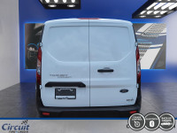 La Transit Connect XL 2.0/L 2023 est robuste, économique, dotée d'un bon volume utile et d'un niveau... (image 3)