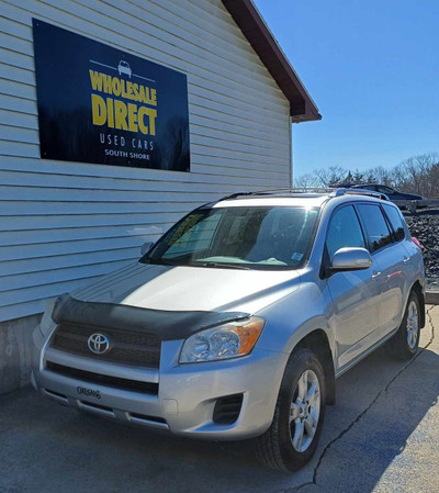 2012 Toyota RAV4 4x4 Auto SUV with Roof, Air, Cruise, Hitch & Mo