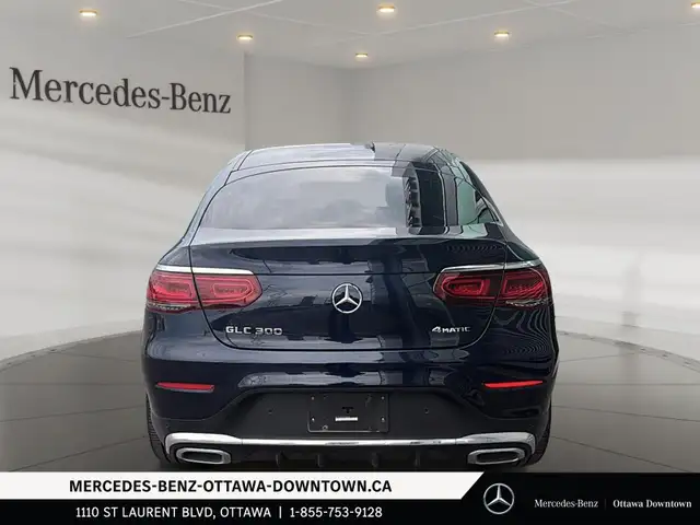 2020 Mercedes-Benz GLC300 4MATIC Coupe dans Autos et camions dans Ottawa - Image 4