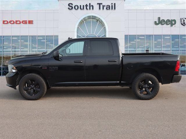 2020 Ram 1500 Classic Express 4x4 Crew Cab 5'7 Box in Cars & Trucks in Calgary - Image 3