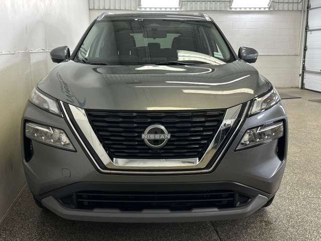 2023 Nissan Rogue SV Moonroof SV/AWD/PANO/9000KM/OFF 1 OWNER... in Cars & Trucks in Belleville - Image 3