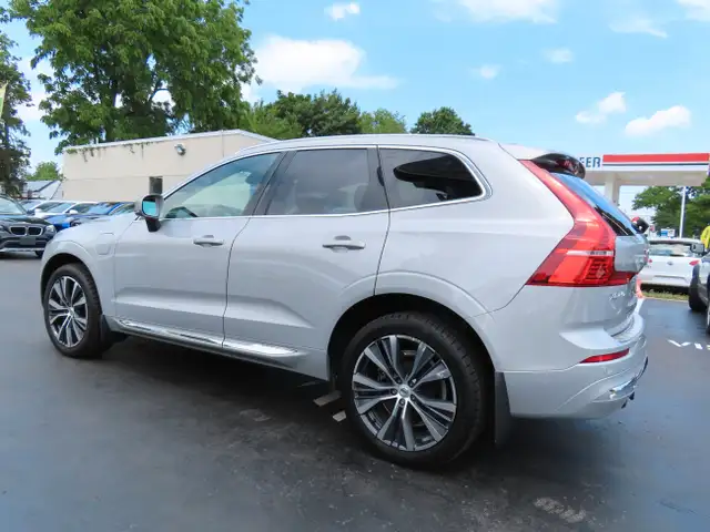2022 Volvo XC60 Recharge T8 eAWD PHEV Inscription Expression - L dans Autos et camions dans Région d’Oakville/Halton - Image 18