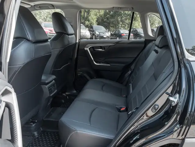 2024 Toyota RAV4 XLE XLE Premium, Dealer Maintained, Clean Ca... in Cars & Trucks in Markham / York Region - Image 23