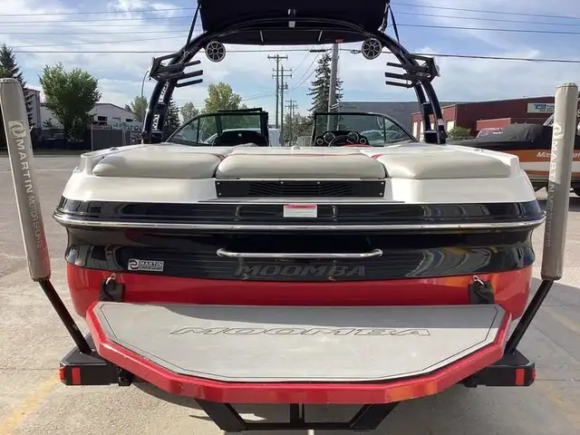 2014 Moomba Mobius LSV in Powerboats & Motorboats in Edmonton - Image 17