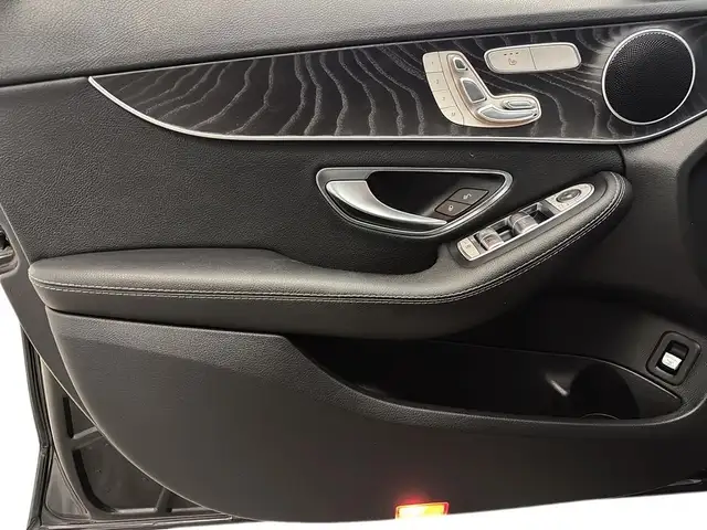 2016 Mercedes-Benz C-Class C 300 4matic Toit pano Cuir Camera Cr in Cars & Trucks in Laval / North Shore - Image 20