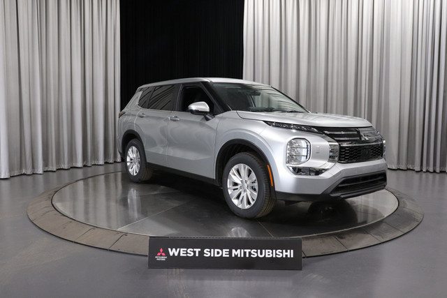 2025 Mitsubishi Outlander ES in Cars & Trucks in Edmonton
