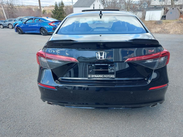 2022 Honda Civic Si Sedan ONE OWNER! NO MODS! CLEAN CARFAX! LOW  in Cars & Trucks in Bedford - Image 4